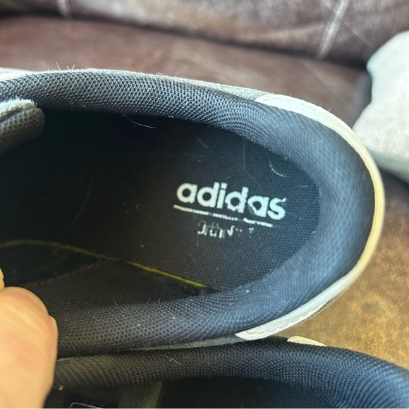 Adidas - Picture 7 of 7